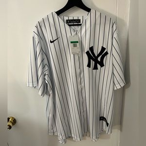 Men’s Brand New Nike Yankees Jersey Size XL